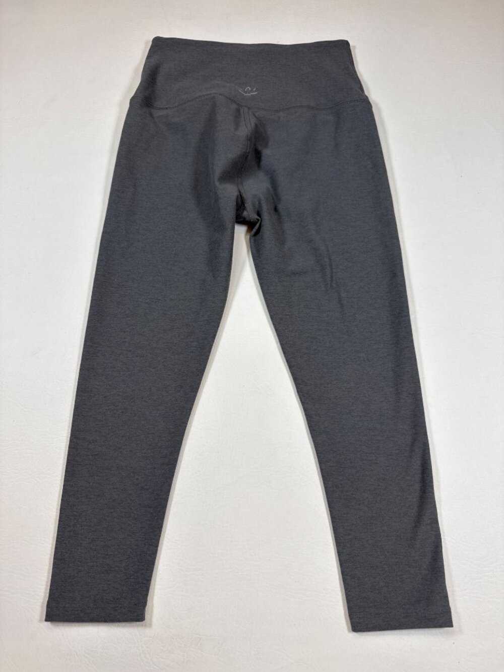 Beyond Yoga Spacedye Out Of Pocket High Waisted Capri Legging Medium (JJ595) - Picture 2 of 9